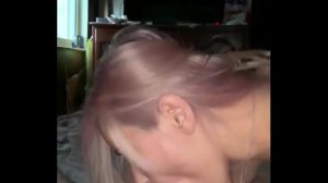 Analgeile Amateurin reitet Anal von hinten und von vorne
